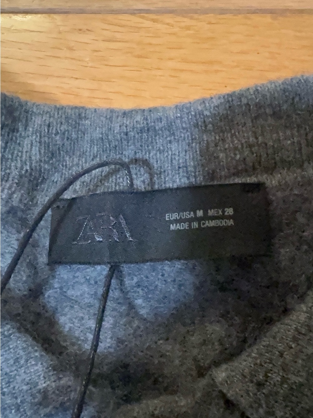 Zara 100% Wool Charcoal Gray Short Sleeve Button Cardigan – Size M - Picture 3 of 9